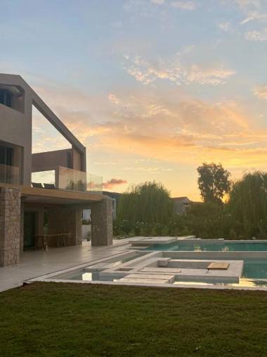 Allure Retreat Villa