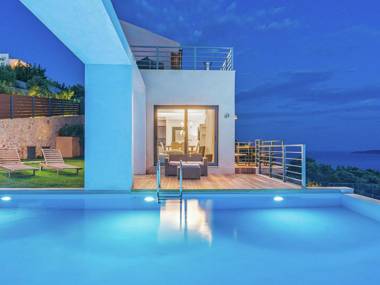 Sivota Bay-view Villa with bubble bath Private Pool and Garden