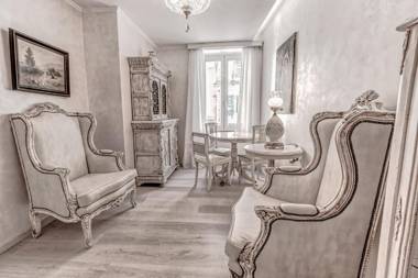 Belone Suite