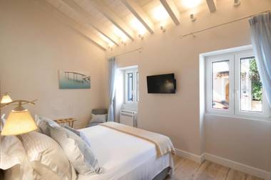 Melina's Urban Retreat by Konnect