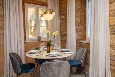 Sopra Mura Luxury Town House