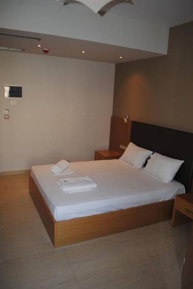 Niriides Studios and Apartments