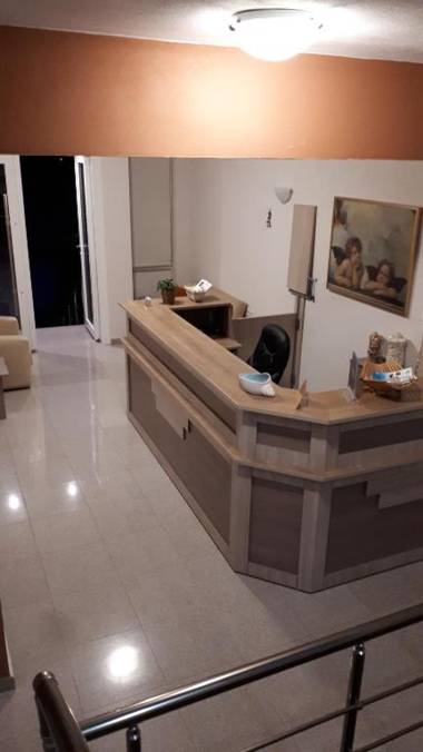 Denis Studios and Apartments