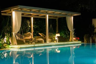 Nikoleta Luxury Villa