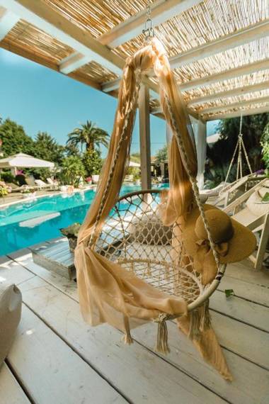 Nikoleta Luxury Villa