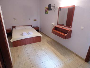 Dolphins Apartments & Rooms