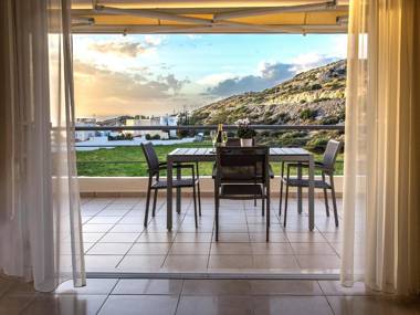 Holiday villa SUNJOY 100m. from the beach.