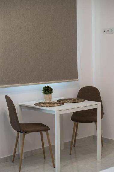 Bounatsa Studios & Apartments