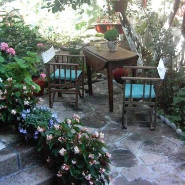 Evanthia Toroz Rooms & Studios