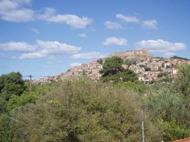 Eleni Studios & Apartments