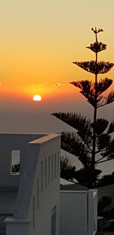 Phaos Santorini Suites