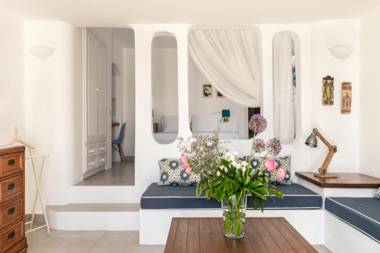 Anema Santorini Luxury Suites&Villas
