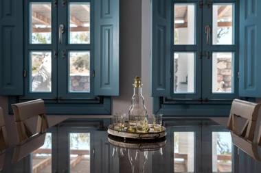 Anema Santorini Luxury Suites&Villas