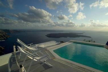 Altana Heritage Suites