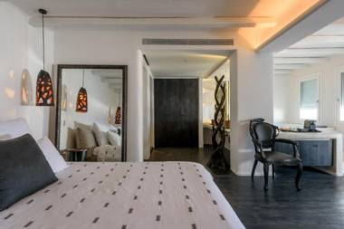Cavo Tagoo Santorini