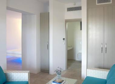 Aurora Luxury Suites