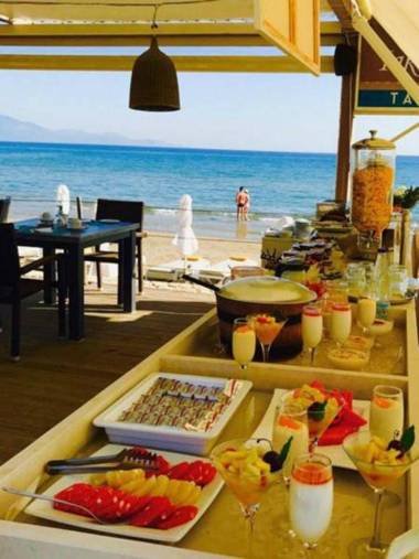 Iakinthos Tsilivi Beach