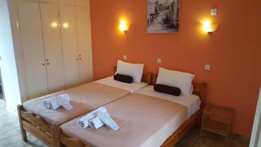 Elli Marina Studios and Apartments