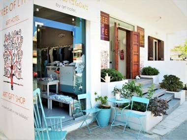 Tree of Life Art Hotel