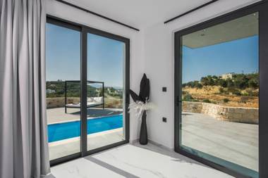 Nikolioudis Luxury Villas