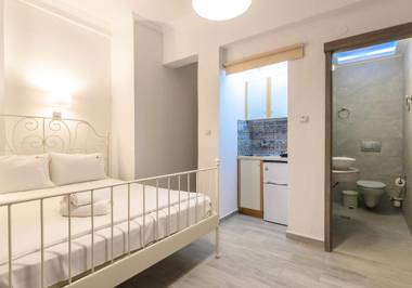 Denise Studios and Apartments