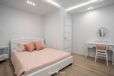 Pineapple Seaside Suite