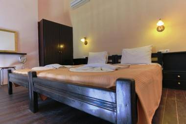 Little Lindos Sea View Studios