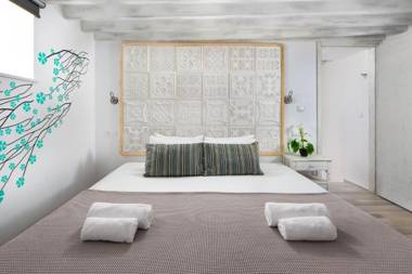 Lindos Citrin Studios