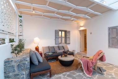 Lindos Above chill out bungalow - Adult Only