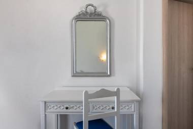 Rivari Santorini Hotel