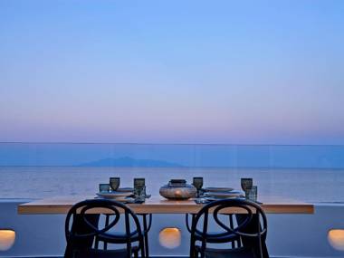 Incognito Beach Villa Santorini