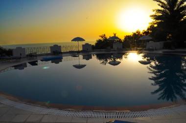 Beautiful Holiday Apartments Maria with pool - Agios Gordios Beach