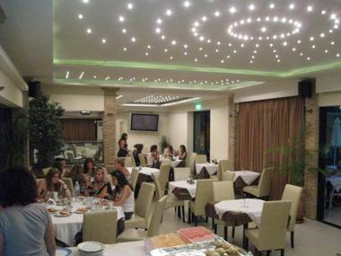 Zante Plaza Hotel & Apartments