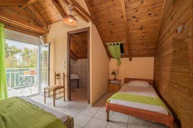 Tsolakis Studios & Apartments