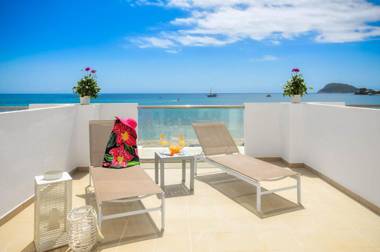 Mouria Studios & Apartments