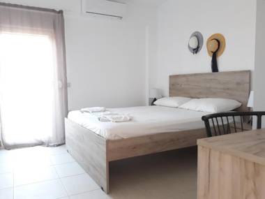 Minoica Beach Apartments