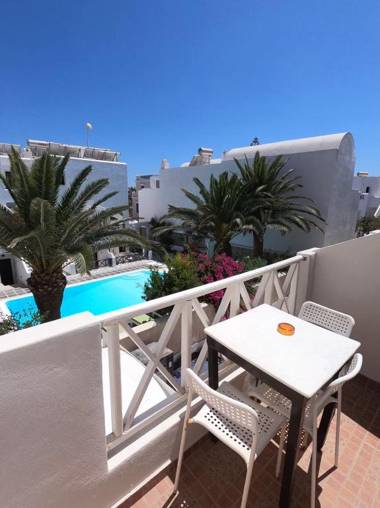 Anny Studios Perissa Beach