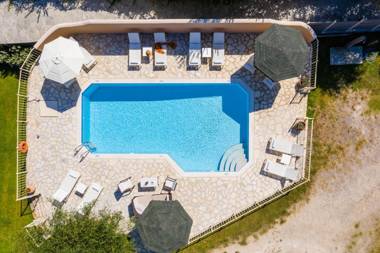 Villa St. Nicholas House & Guest Apart.