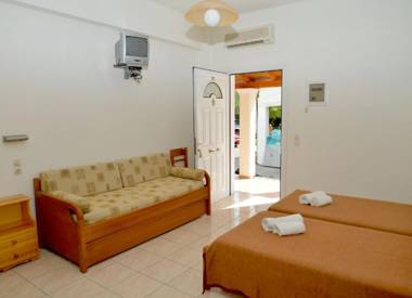 Santos Apartments & Studios