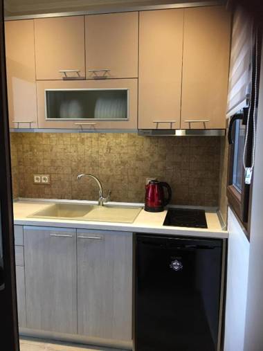 Anna - Tsiara paradise studios