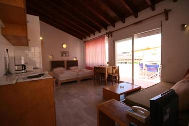 Elma's Dream Apartments & Villas