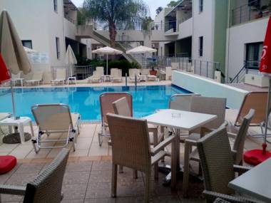 Athina Beach Hotel