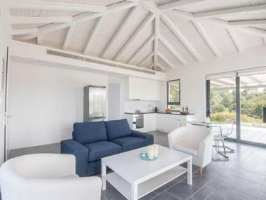 New holiday home on (pebble) beach beautiful area Porto Heli Peloponnese