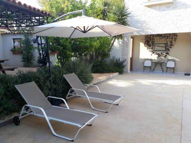 Villa Corina near the Airport