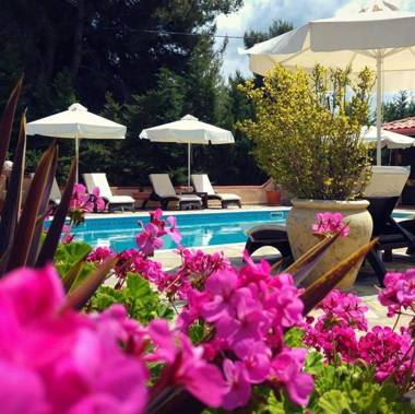 Agrili Apartments & Rooms