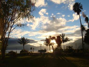 Hotel y Centro de Convenciones Jardines del Lago