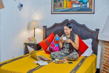 Hotel Las Camelias Inn by AHS