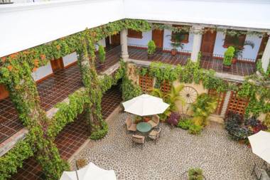 El Carmen Suites