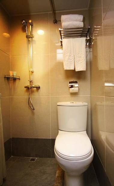 Lander Hotel Prince Edward