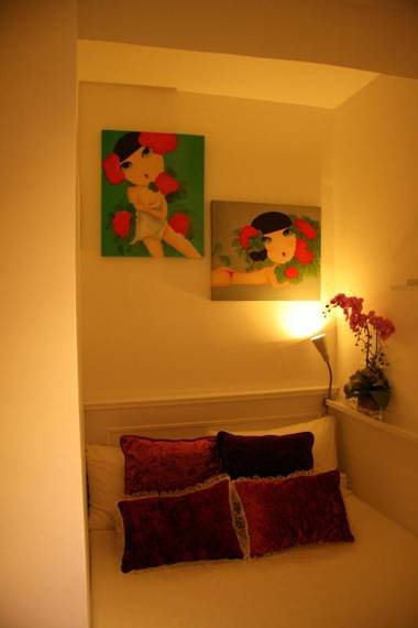 Apple lnn Causeway Bay